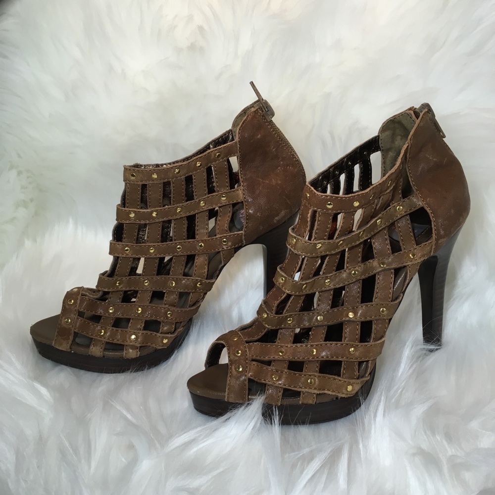 N.Y.L.A brown leather heels with gold size 6